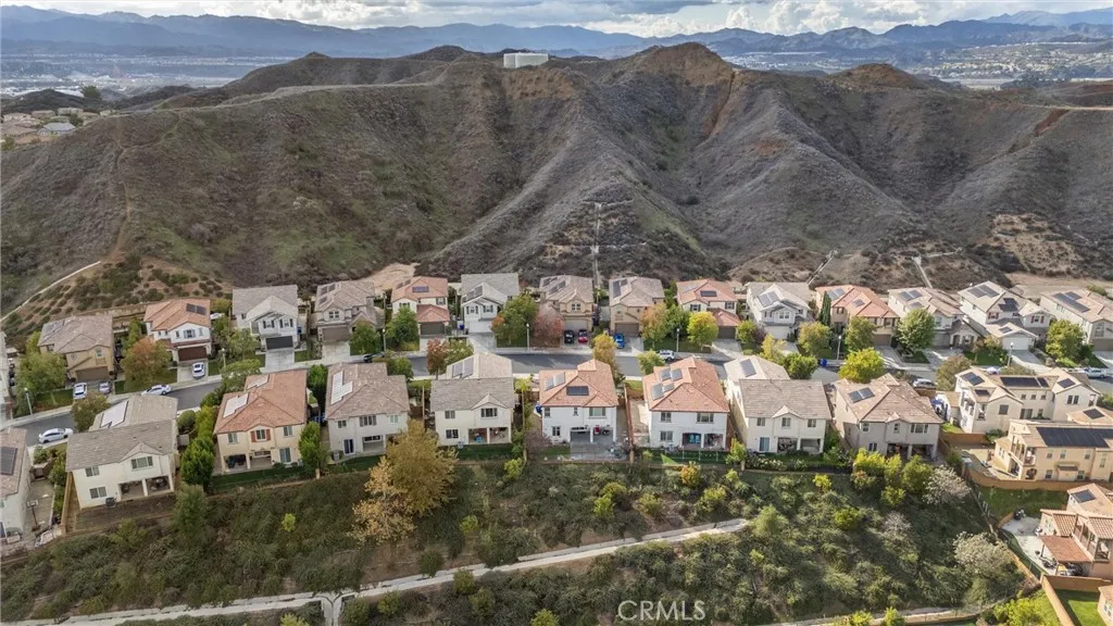 29046 Sterling Lane, Valencia, California 91354 home-pic-8